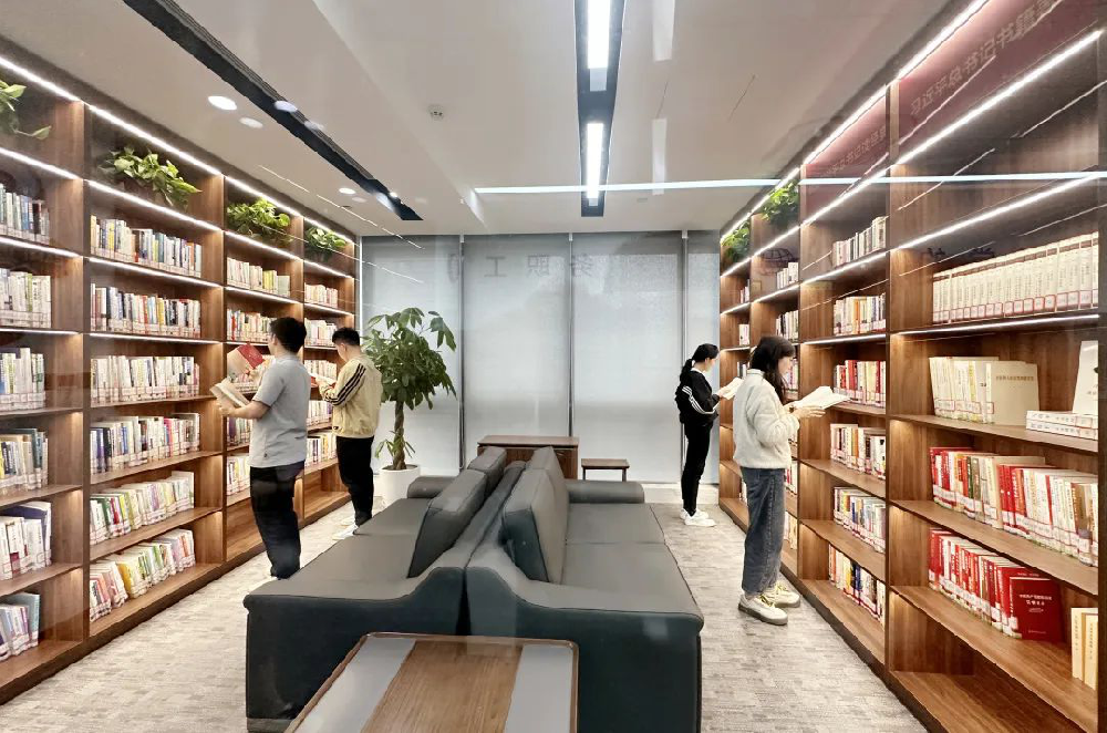 建設(shè)學習型企業(yè) 打造書香“遠洋” 江蘇遠洋“職工書屋”建成開放