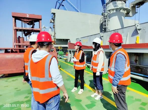 扎實(shí)抓好主題教育，為高質(zhì)量發(fā)展凝心聚力——江蘇遠(yuǎn)洋總部第一黨支部訪“江遠(yuǎn)錦州”輪