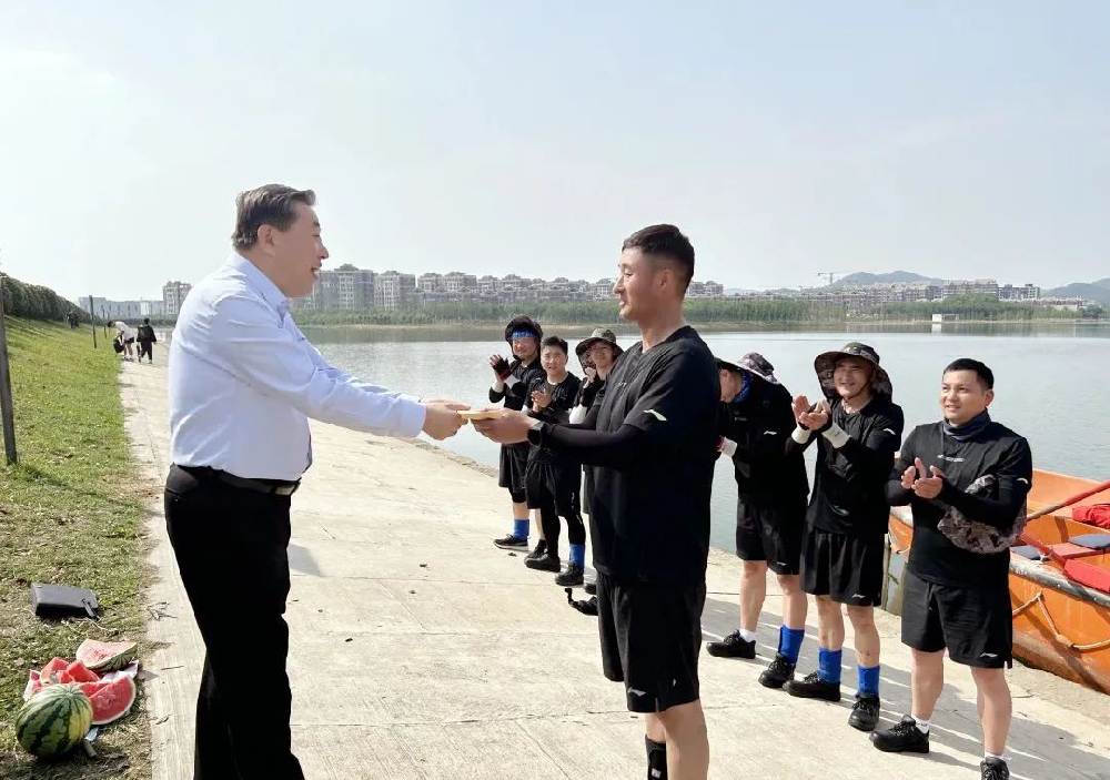 晁陽率隊慰問江蘇遠(yuǎn)洋備戰(zhàn)第六屆中國海員技能大比武集訓(xùn)隊員