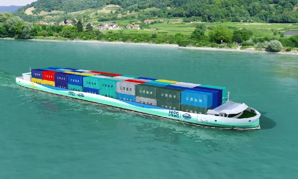 水運江蘇 | 江蘇遠洋打造120標(biāo)箱純電動集裝箱綠色船隊