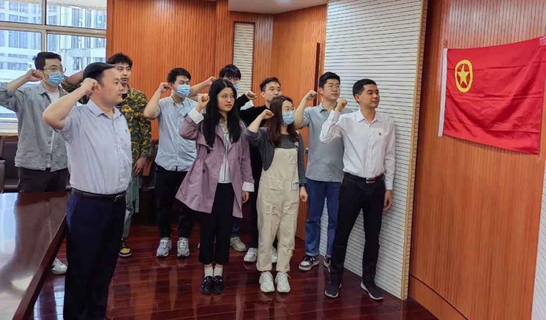 江蘇遠(yuǎn)洋團(tuán)委獲“江蘇省港口集團(tuán)先進(jìn)基層團(tuán)組織”稱號