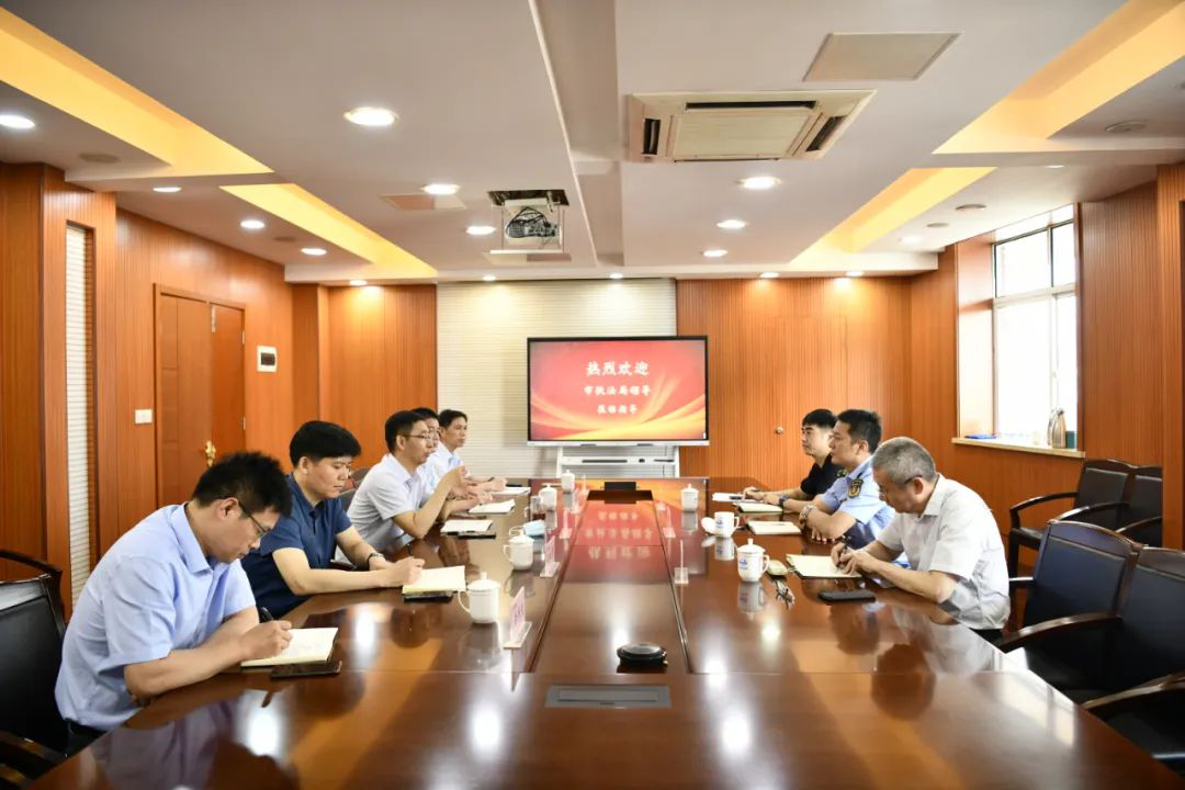 南京市交通執(zhí)法局五支隊到江蘇遠洋助企紓困