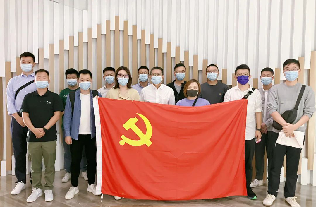 結對共建，凝心聚力——江蘇遠洋總部第一黨支部攜手人保財險南京營業(yè)部黨支部開展觀影活動