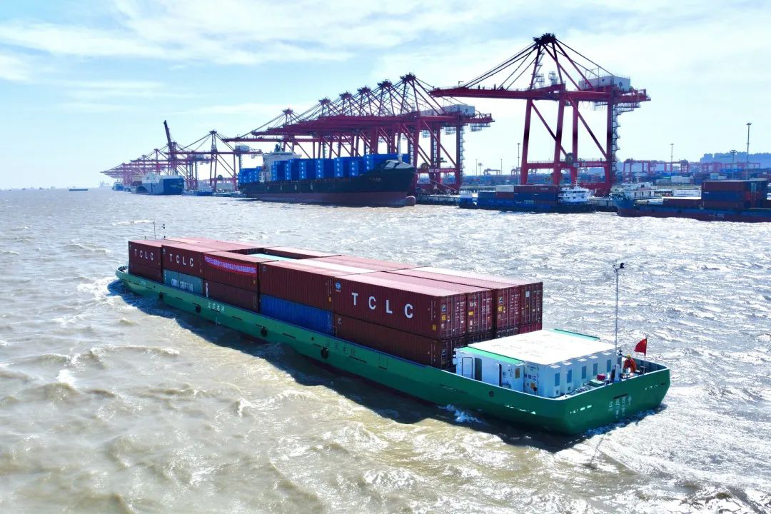 首航！全國第一艘！