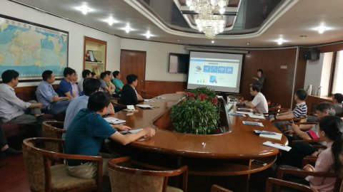 大連海大贏?？萍加邢薰緛砦宜具M行信息化交流