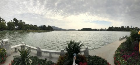 江蘇遠(yuǎn)洋新世紀(jì)和通海航運(yùn)舉辦員工環(huán)湖健步走活動(dòng)