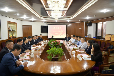 民生輪船車德西副總裁一行來江蘇遠洋進行合作交流洽談