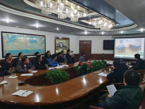 遠(yuǎn)盛公司對外派“銀鷹”輪接船船員進行上船前培訓(xùn)