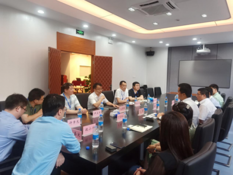 中國(guó)太平洋保險(xiǎn)公司一行來訪交流并作講座