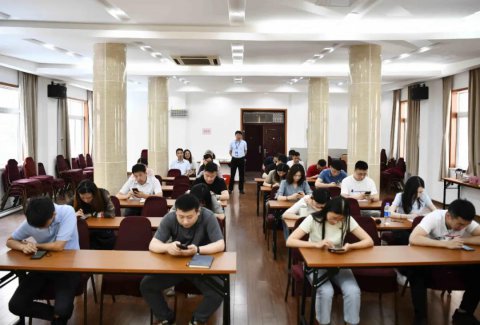 以賽促學 比學趕超 —— 江蘇遠洋黨委開展黨史知識現(xiàn)場競答