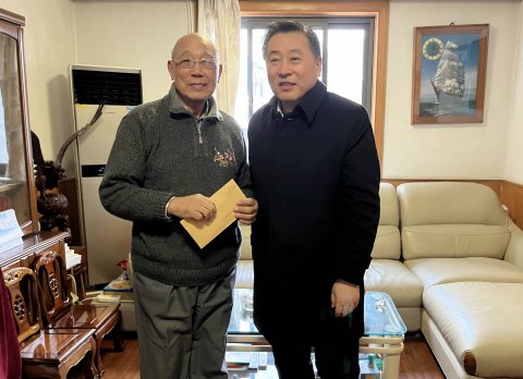 晁陽帶隊(duì)走訪慰問江蘇遠(yuǎn)洋老黨員老干部